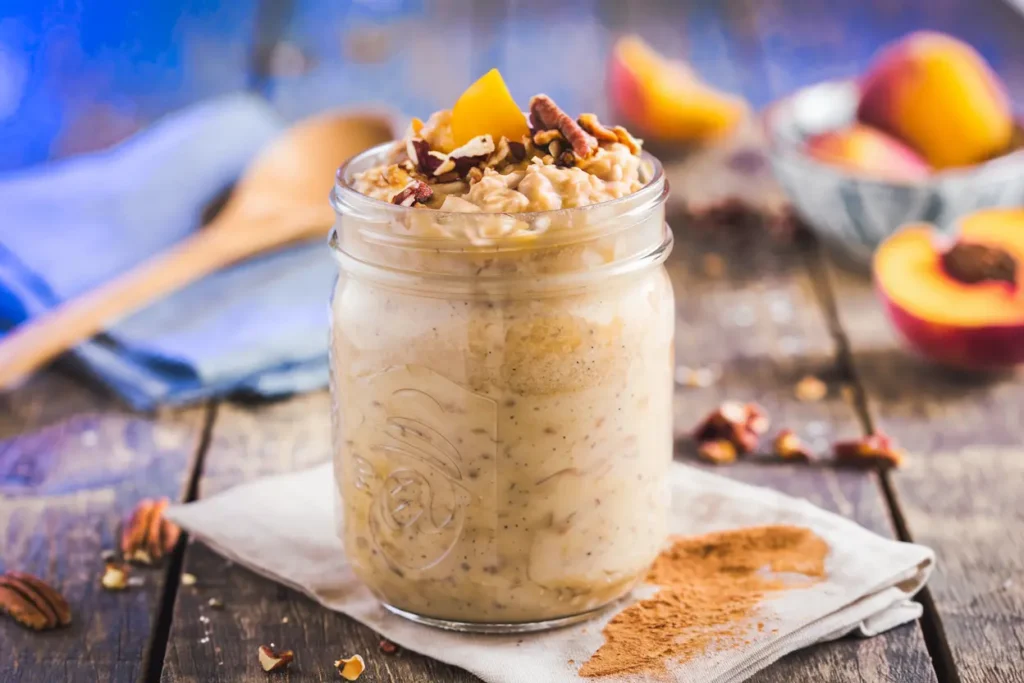 peach cobbler overnight oats
